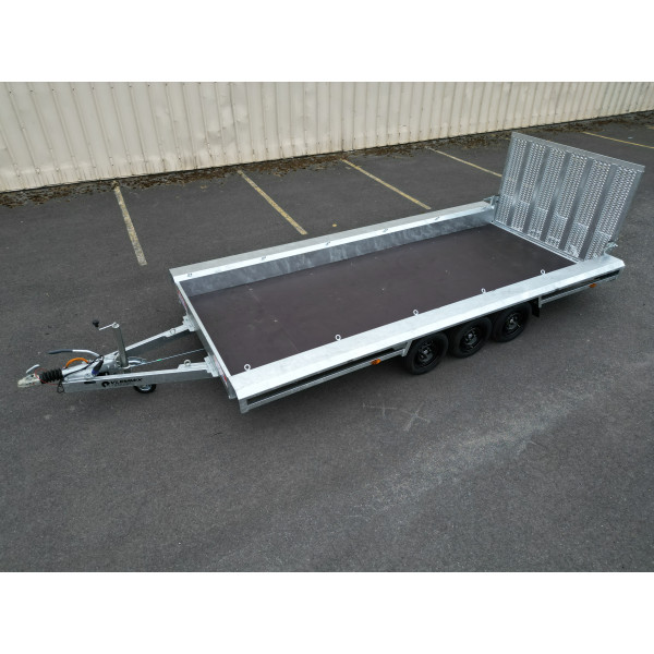 Porte engins 4m80x1m80 3T5 3 essieux de1350kg