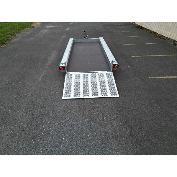 Porte engins 4m80x1m80 3T5 3 essieux de1350kg