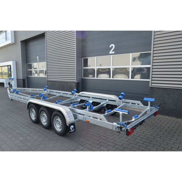 Vlemmix - 9m20-2m55 - 3x1800 kg - 3500 kg - VLEMMIX - Remorque Porte-Bateau