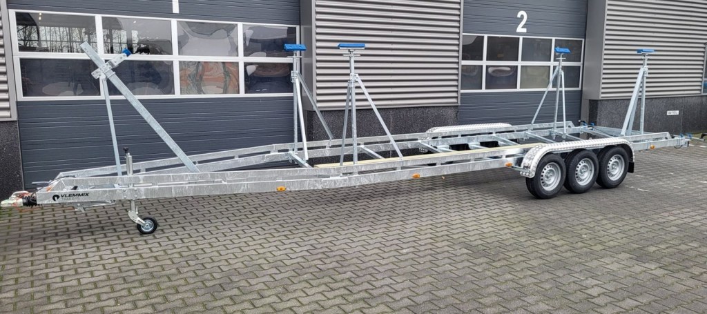 Remorque porte Voilier 10m 3500kg 3 essieux de 1350kg