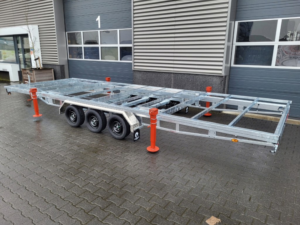 DT 7m20 x 2m44 Version amovible 3 x essieux 1800 kg + deck