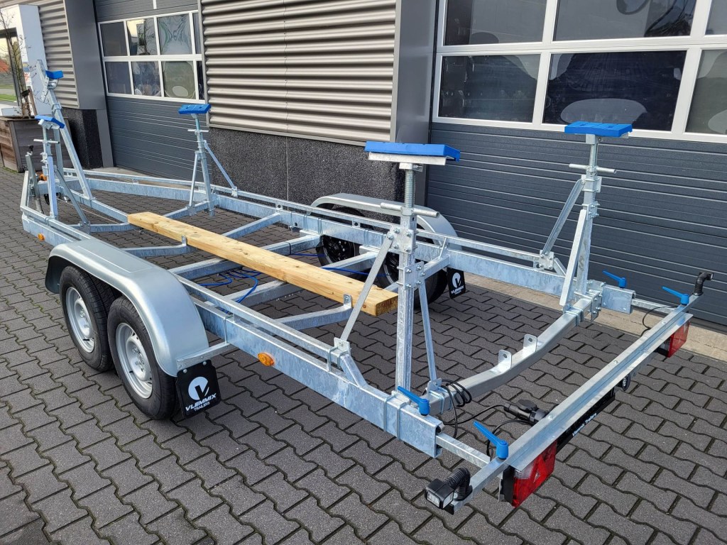 Remorque pour voilier 7m 2x1800kg