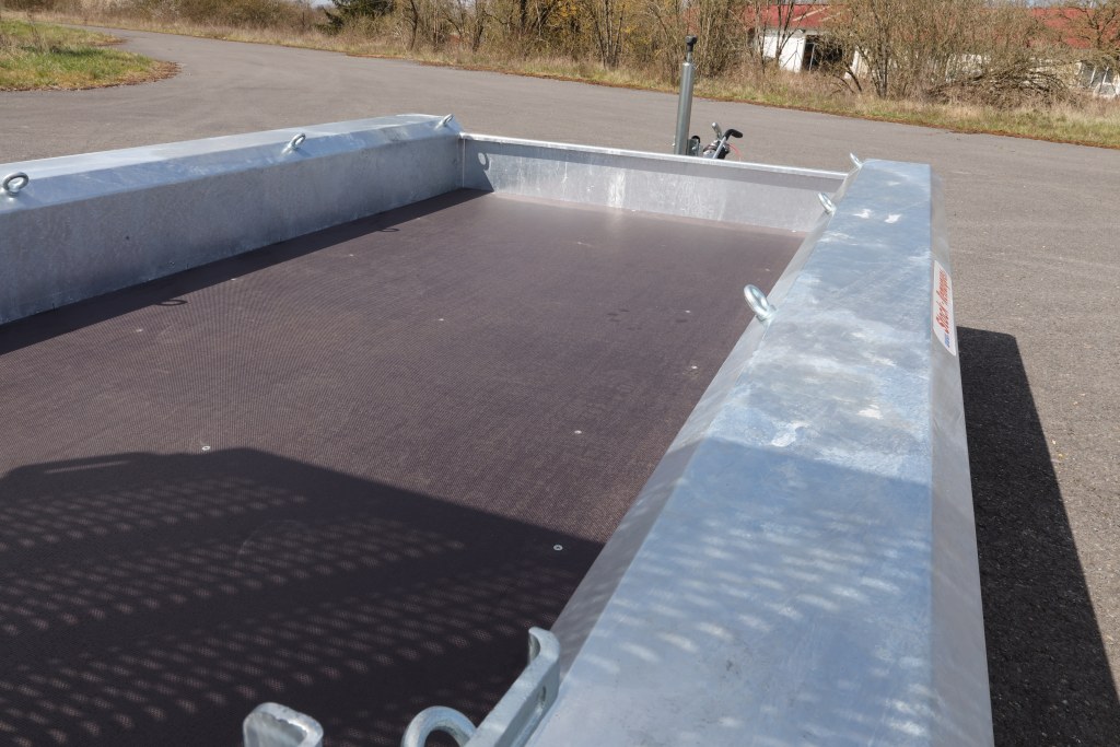 TM 3m x 1m50 porte engin 2 x essieux 1800 kg (photo)