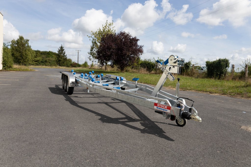 7m80-2m20 3x1350kg - VLEMMIX - Remorque Porte-Bateau (photo)