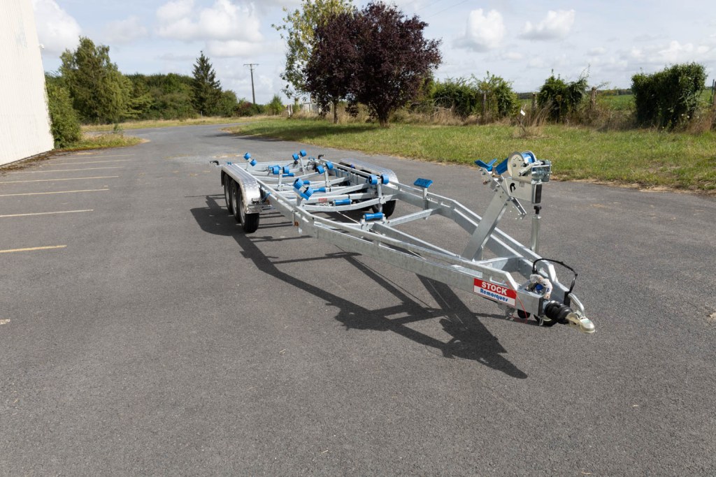 7m80-2m20 3x1350kg - VLEMMIX - Remorque Porte-Bateau (photo)