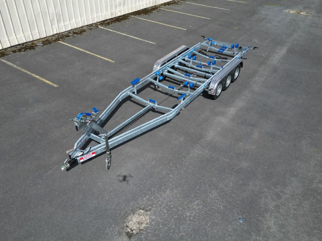 7m80-2m20 3x1350kg - VLEMMIX - Remorque Porte-Bateau (photo)