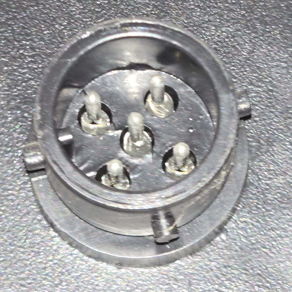 CABOCHON DROIT MULTIPOINT V (photo)