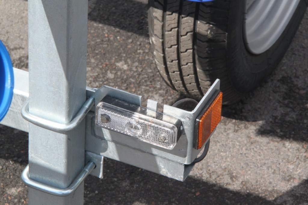 Sun-Way-Pneumatique-non freineé-500Kg roue 13" (photo)