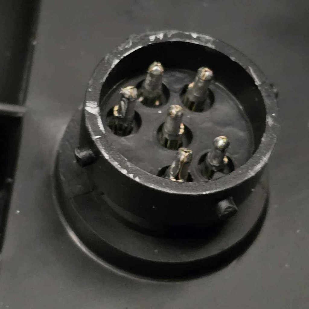 FEU DROIT MULTIPOINT V 8 PINS (photo)