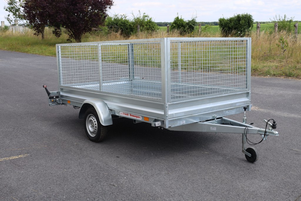 Plateau basculant avec ridelle et grillage 3m06x1m66 (photo)