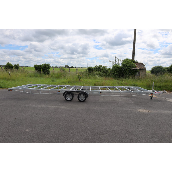 RTD 8m40 x 2m44 - 3500 kg - essieux 3 x 1350 kg (photo)