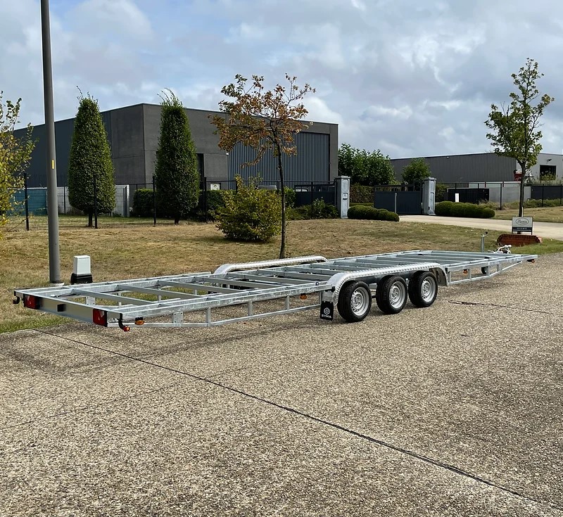 RTD 8m40 x 2m44 - 3500 kg - essieux 3 x 1350 kg (photo)