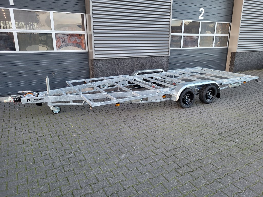 TH 4m20 x 2m44 Plateau 2 x essieu 1350 kg (photo)
