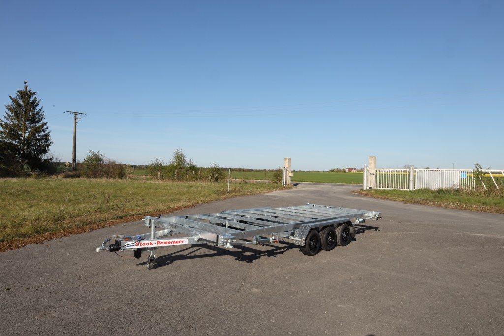 Remorque containeur 20 pieds 3 x essieu 1350 kg (photo)
