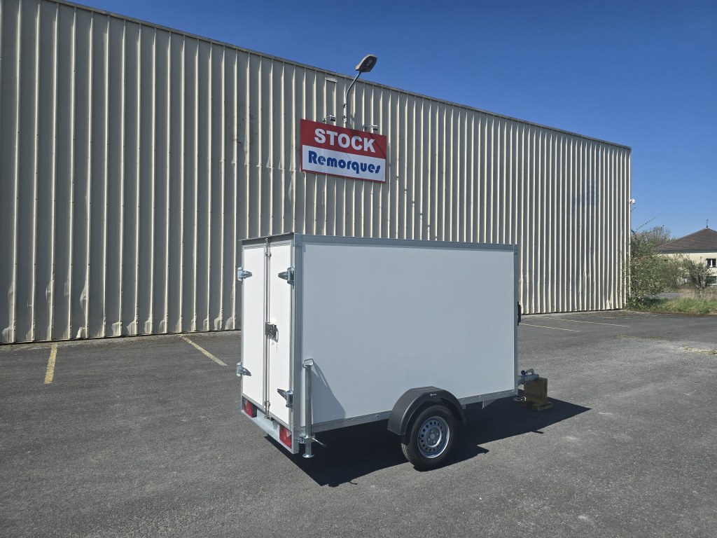 Fourgon - 2m57 x 1m31 x 1m50 750 kg (photo)