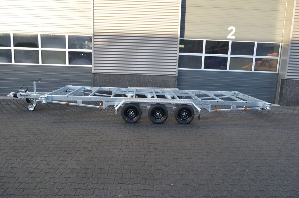 Remorque containeur 20 pieds 3 x essieu 1800 kg (photo)