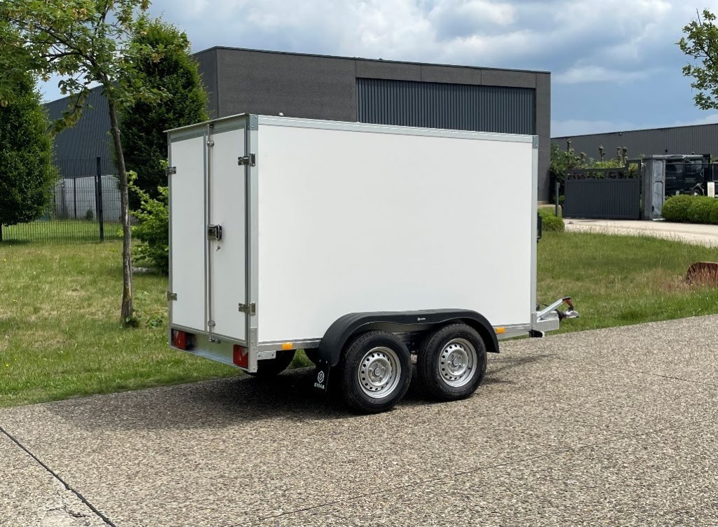 Fourgon - 2m57 x 1m51 x 1m50 750 kg 2 essieux (photo)
