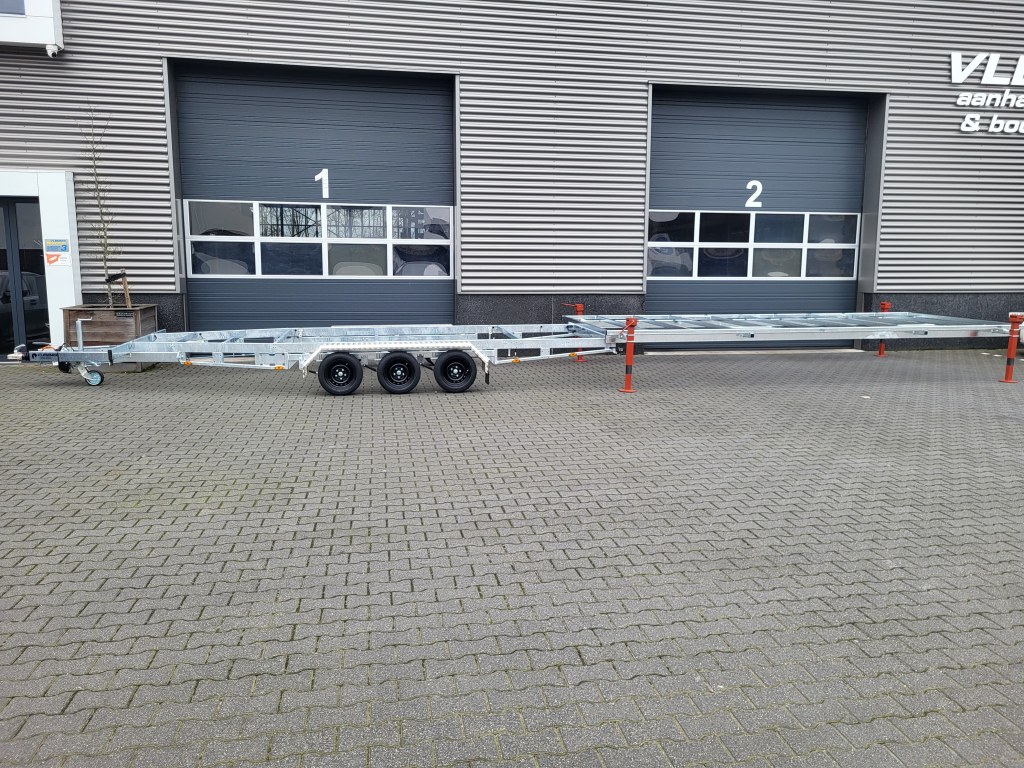 DT 3m x 2m44 Version amovible 1 x essieux 1800 kg + deck (photo)
