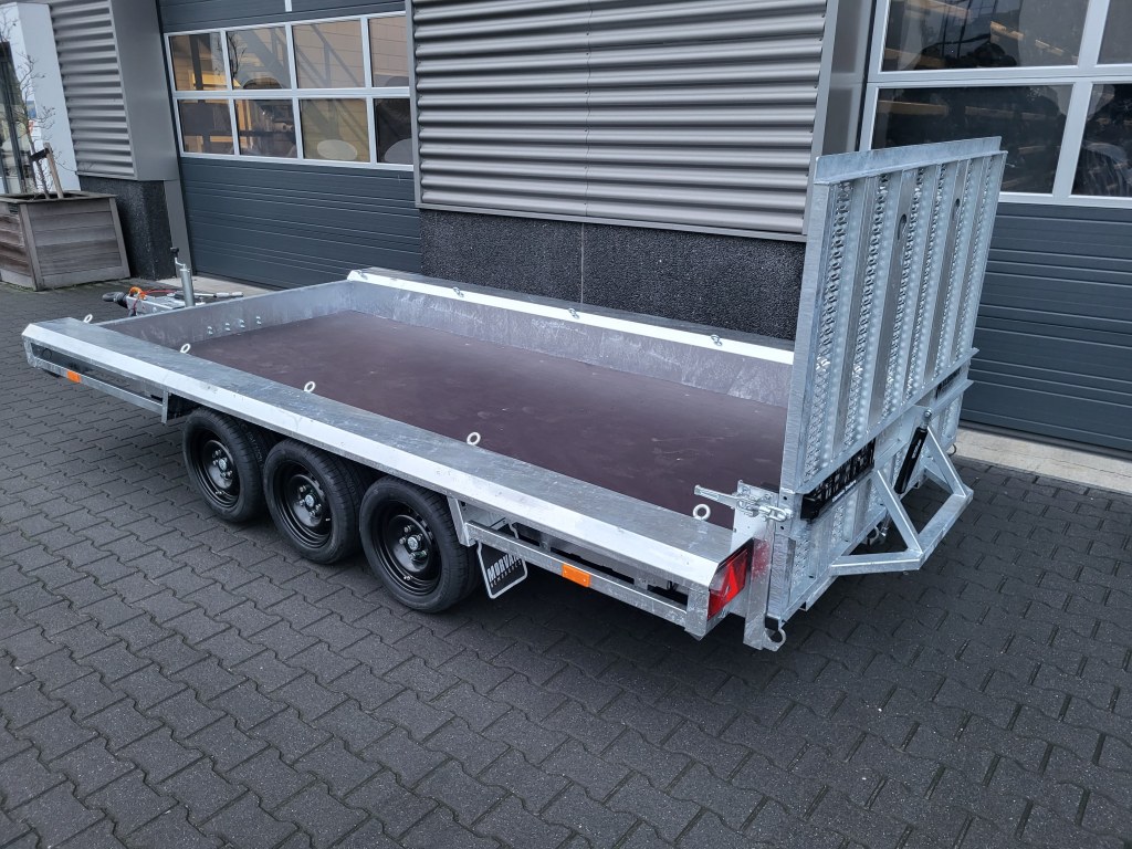 TM 4m x 1m80 porte engin 3 x essieux 1350 kg (photo)