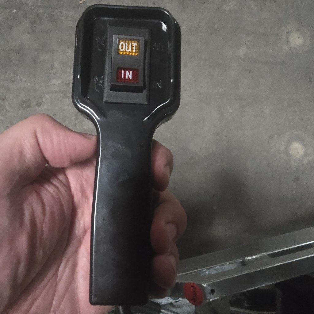 Treuil électrique + batterie + télécommande pour remorque bateau vlemmix (photo)