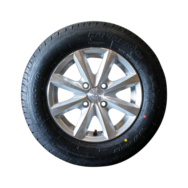 pneu + roue 155/80 R13 R701 M+S 5Jx13H2 ET30 57/100/4 métal léger gris (photo)