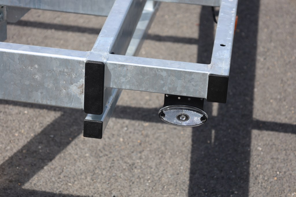 TH 7m20 x 2m44 version basse 2 essieu x 1800 kg