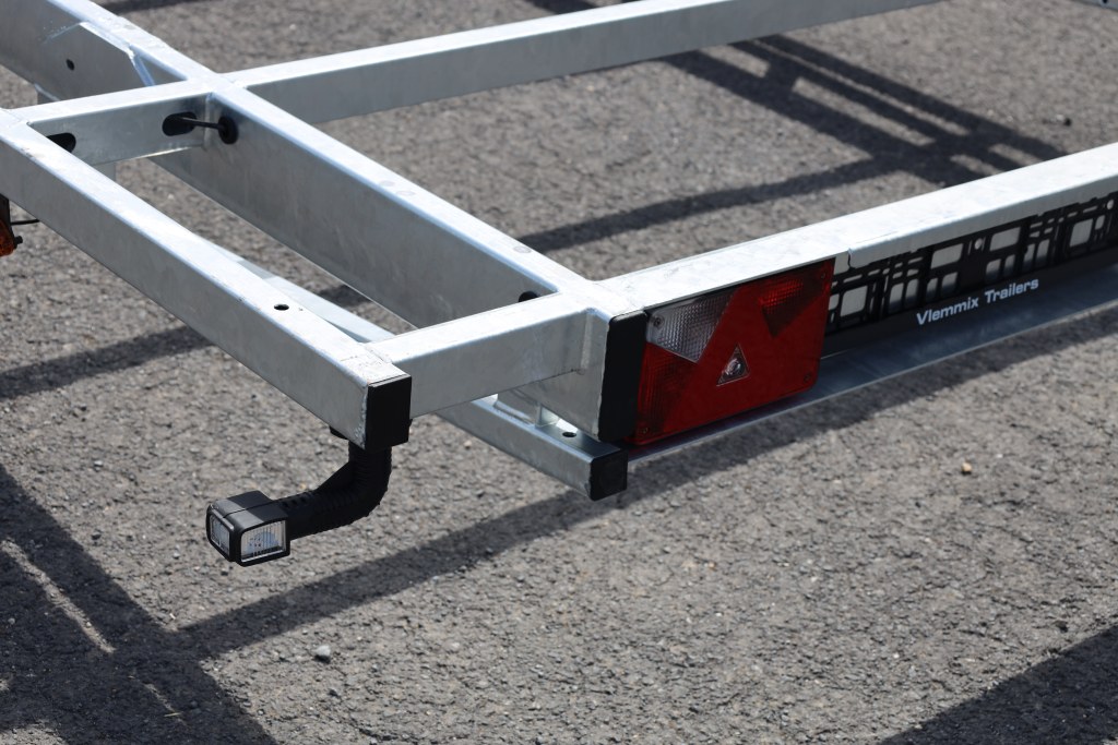 TH 7m20 x 2m44 version basse 2 essieu x 1800 kg