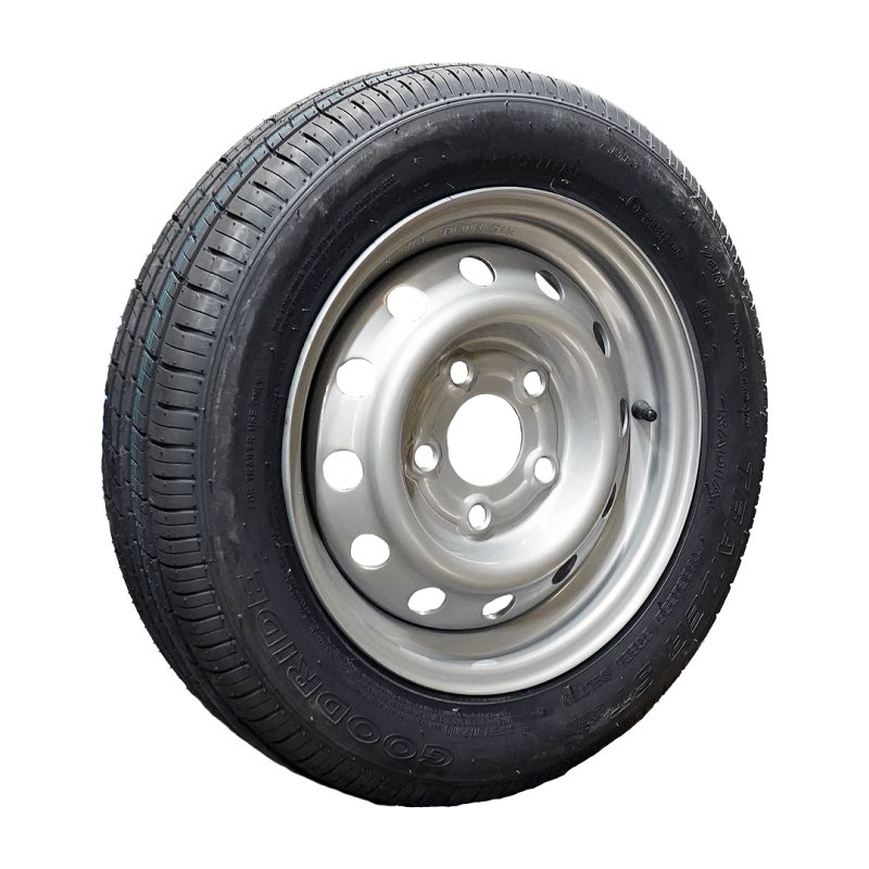 pneu + roue 145/80 R13 4½Jx13H2 ET30 67/112/5 métal ST290 M+S gris argent