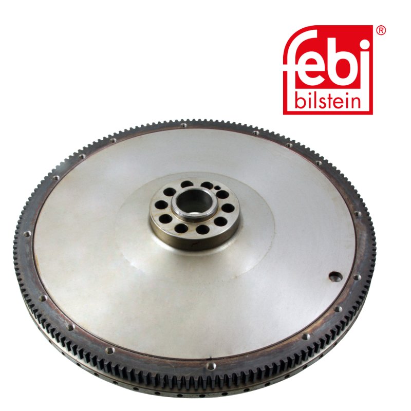 Volant-moteur avec couronne de démarreur