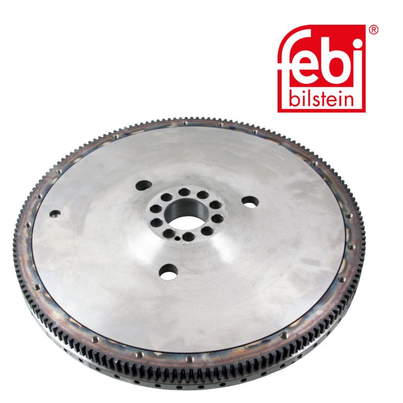 Volant-moteur avec couronne de démarreur