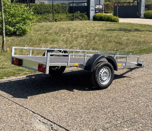 Remorque plateau 2m57x1m51 750kg simple essieu