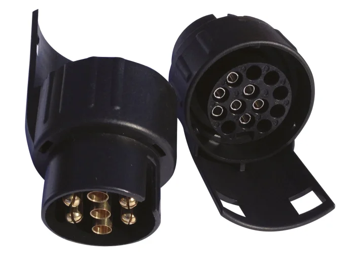 Adaptateur compact 7 broches males / 13 broches femelles