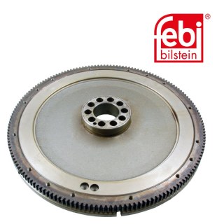 Volant-moteur avec bague entretoise et couronne dentée de demarrage